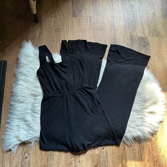 REFORMATION Adrian Ribbed Jumpsuit In Black - Picture 4 of 8